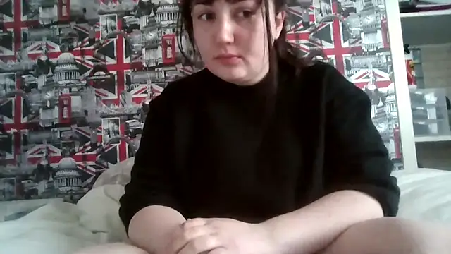 Lynylou online show from October 30, 8:38 am