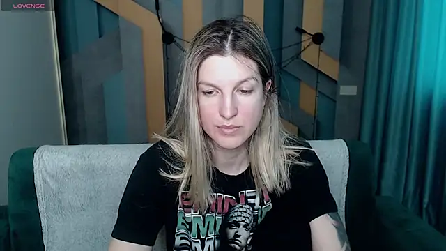 EmilyWalkeri online show from February 8, 8:07 am