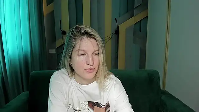 EmilyWalkeri online show from June 5, 6:52 am