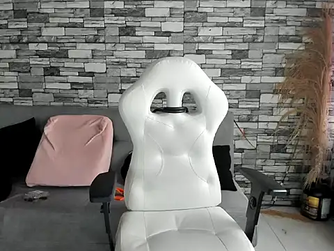 Snapshot of cindy_love2 chatting on October 22, 2:44 pm cindy love2 online show from October 22, 2:44 pm