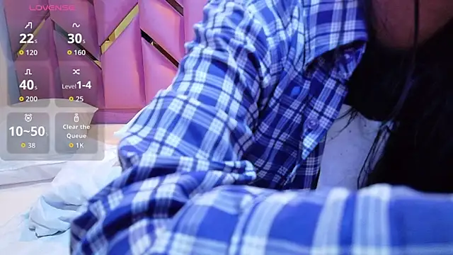 yourcuteneighbourr online show from November 25, 3:20 am