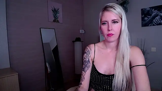 Mermaid N online show from December 2, 7:10 am