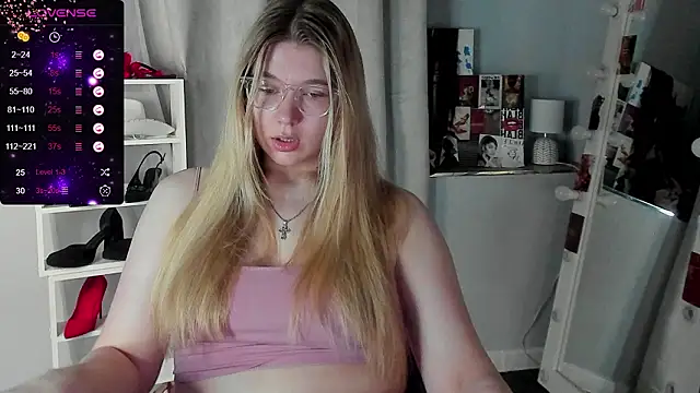 Rebecca Kelly online show from March 16, 2:25 am