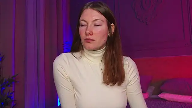 Liv Fay online show from October 1, 4:56 pm