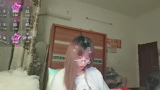 Lili 666 online show from June 20, 4:10 pm