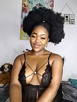 Sexymamibo online show from April 3, 10:30 pm