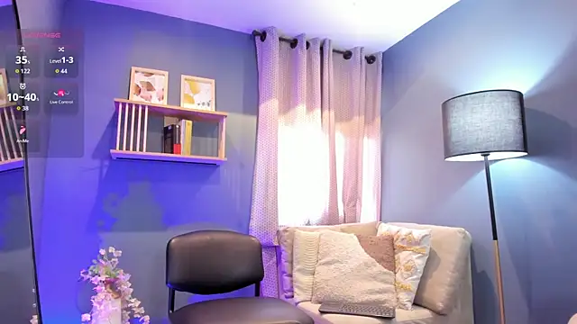 Miranda doll  online show from July 10, 12:27 pm