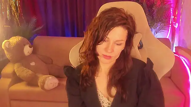 April o Nill online show from January 11, 6:02 pm