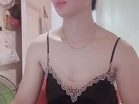 Snapshot of LinhChi_9x chatting on October 16, 2:36 am LinhChi 9x online show from October 16, 2:36 am