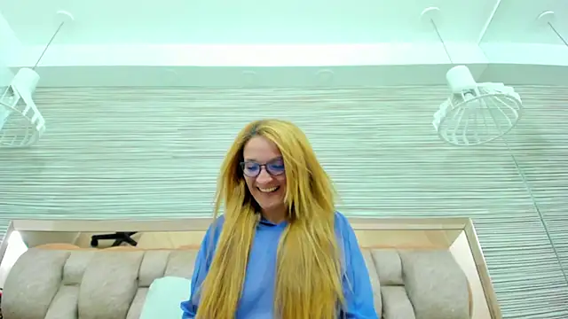 Snapshot of maddy_cartter chatting on October 2, 11:59 am maddy cartter online show from October 2, 11:59 am
