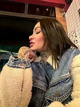 Iam Annii online show from December 17, 12:16 am