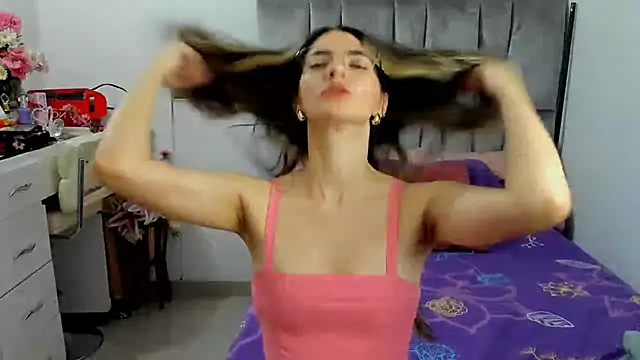 baby-miah online show from August 9, 5:12 am
