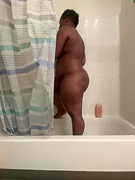 Prettynthick12 online show from May 26, 8:57 am