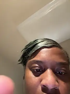Prettynthick12 online show from June 12, 6:38 pm