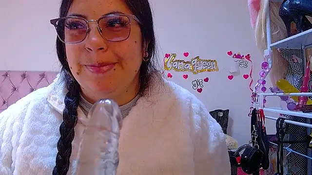 lanaqueen699 online show from July 7, 12:19 pm