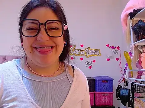 lanaqueen699 online show from July 15, 12:32 pm