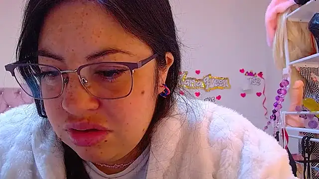 lanaqueen699 online show from July 9, 12:40 pm