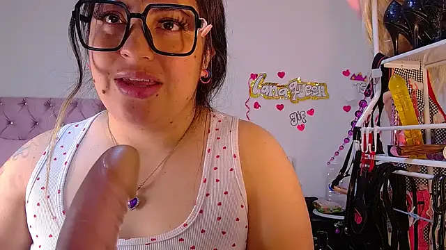 lanaqueen699 online show from April 30, 8:57 pm