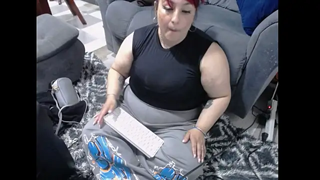 amydeepqueen online show from July 6, 3:03 pm