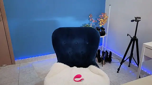 NaughtyMe online show from October 27, 6:31 am