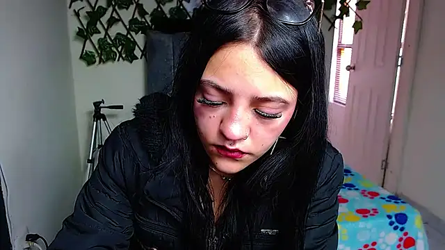 Violettasquirt online show from July 16, 2:10 pm