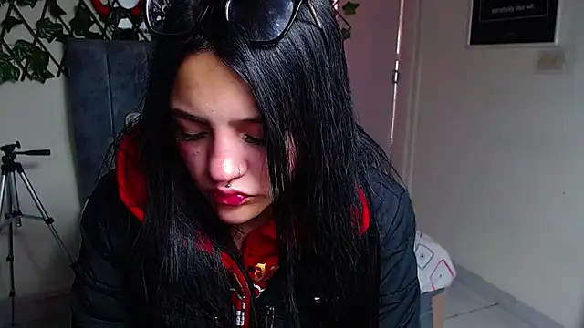 Violettasquirt online show from June 11, 1:41 pm