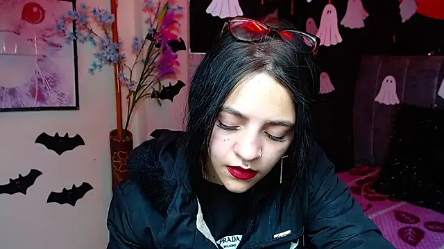 Violettasquirt online show from October 28, 2:12 pm