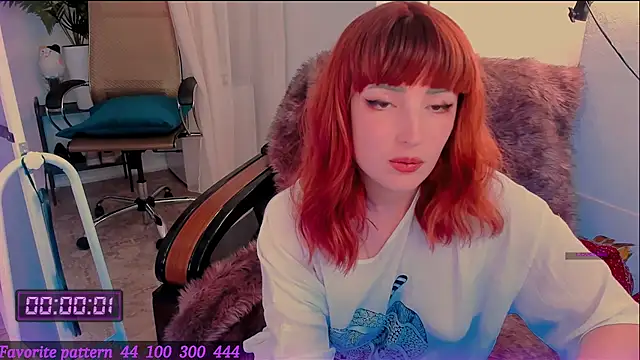 Toxic Ellies online show from May 12, 2:46 pm