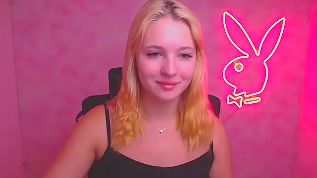 Snapshot of Milka_kiss_ chatting on September 13, 6:54 am Milka kiss online show from September 13, 6:54 am