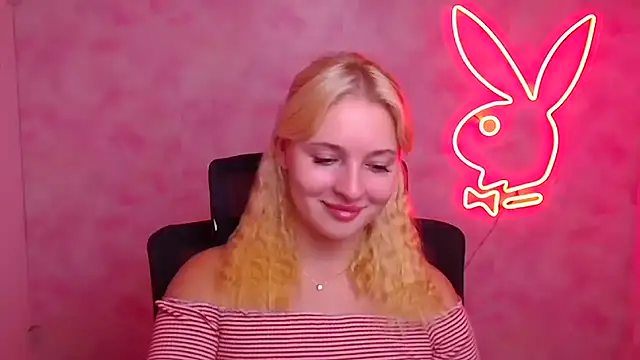 Snapshot of Milka_kiss_ chatting on September 27, 11:17 am Milka kiss online show from September 27, 11:17 am