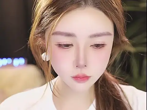 Qiaoqiao  online show from July 19, 5:37 pm