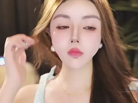 Qiaoqiao  online show from July 24, 4:16 pm