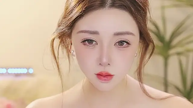 Qiaoqiao  online show from March 15, 5:15 pm