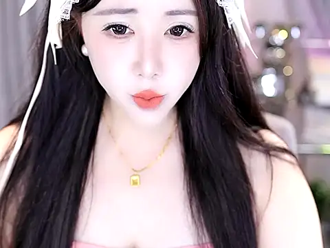 Snapshot of Qiaoqiao_ chatting on October 17, 9:56 am Qiaoqiao online show from October 17, 9:56 am
