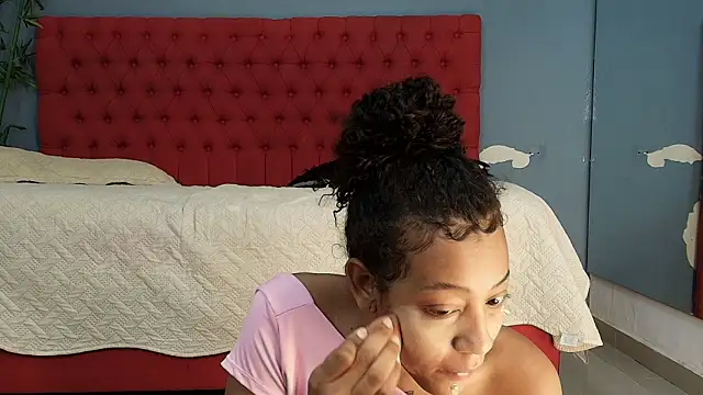 flavia cruz online show from March 15, 12:40 pm