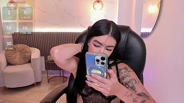 zoee jackson online show from July 18, 8:00 pm