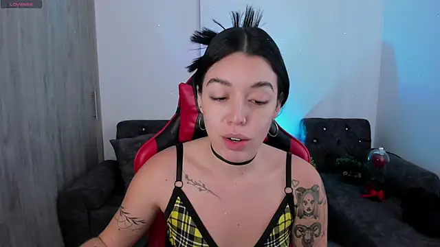 zoee jackson online show from March 16, 8:35 pm