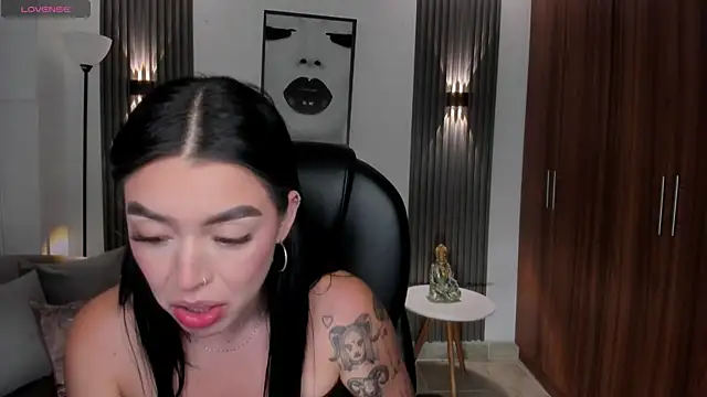 zoee jackson online show from July 9, 7:16 pm