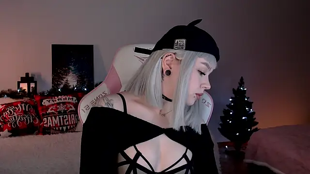 meowceline online show from November 28, 3:48 pm