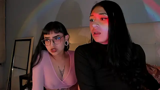 Snapshot of Cintya_Kros chatting on September 13, 4:31 am Cintya Kros online show from September 13, 4:31 am