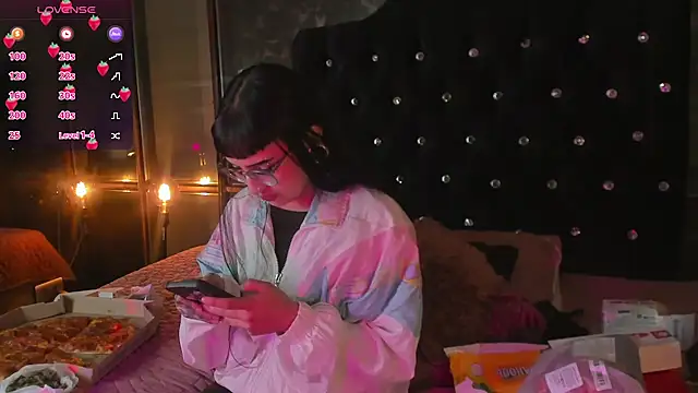 Snapshot of Cintya_Kros chatting on October 22, 7:30 pm Cintya Kros online show from October 22, 7:30 pm