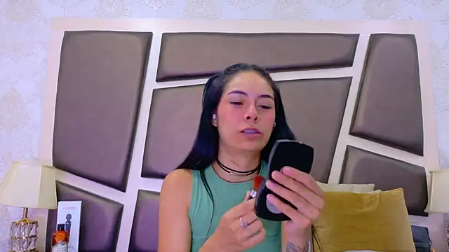 NicoleEsposito online show from June 29, 1:00 pm