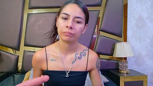 NicoleEsposito online show from November 22, 1:25 pm