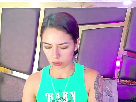 Snapshot of NicoleEsposito chatting on September 26, 1:20 pm NicoleEsposito online show from September 26, 1:20 pm