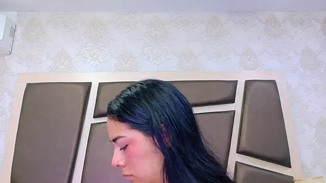 NicoleEsposito online show from July 18, 1:24 pm