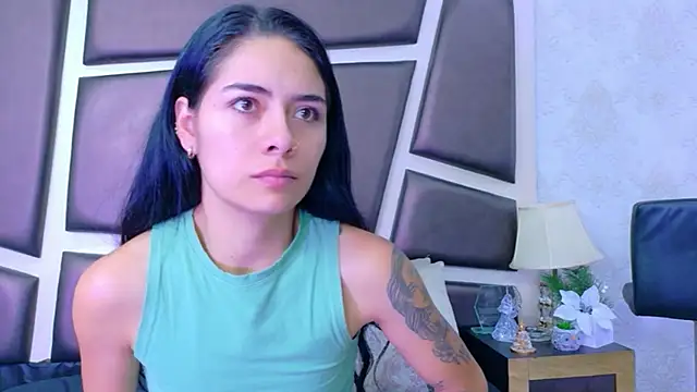 NicoleEsposito online show from June 16, 12:50 pm