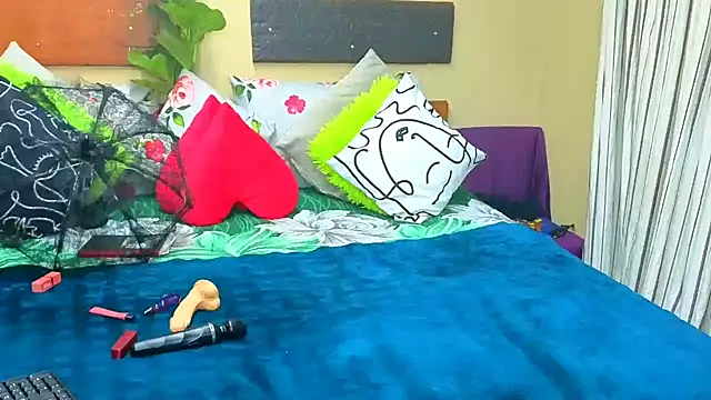 MidnightPassionxx online show from November 17, 12:28 pm