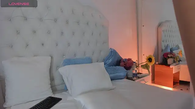 brithany rousee online show from December 2, 2:30 pm