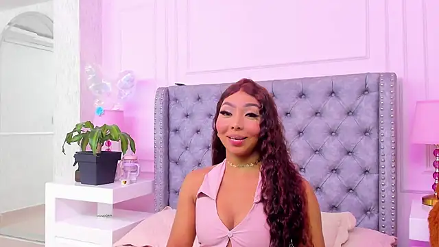 HaileeRoberts online show from August 3, 12:33 pm