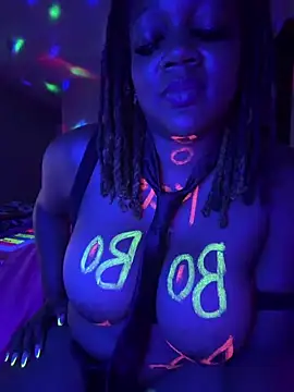 Naughty4Gifters27 online show from June 22, 3:25 am